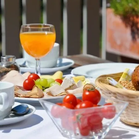 Kreuz! Einfach. Guenstig. Schlafen. Готель типу 