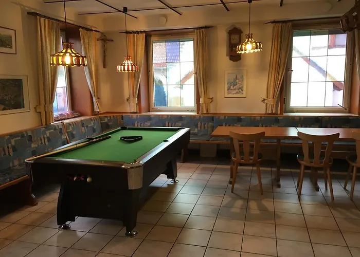 Kreuz! Einfach. Guenstig. Schlafen. Bed & Breakfast 3*