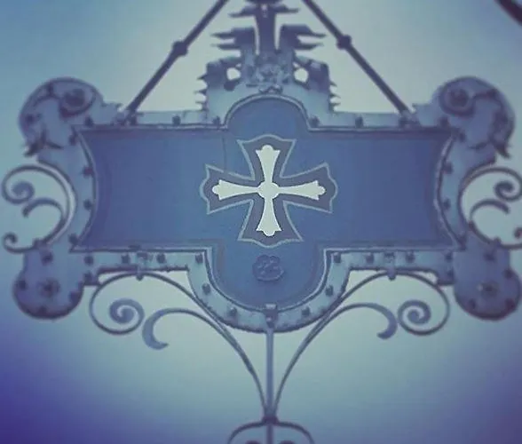 Kreuz! Einfach. Guenstig. Schlafen. 3*